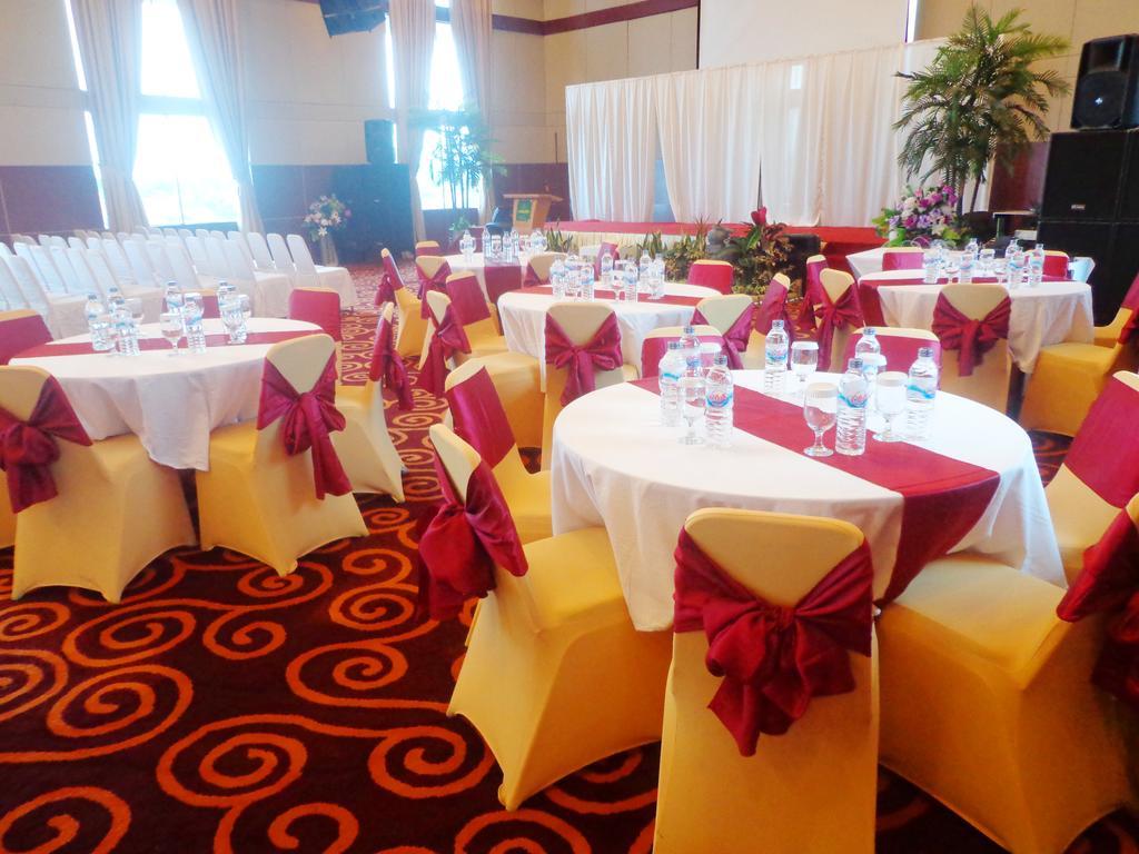 Sapadia Hotel Siantar Пематангсиантар Экстерьер фото
